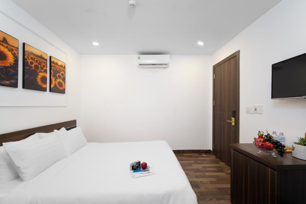 Aoa Danang Beach Hotel Exterior photo